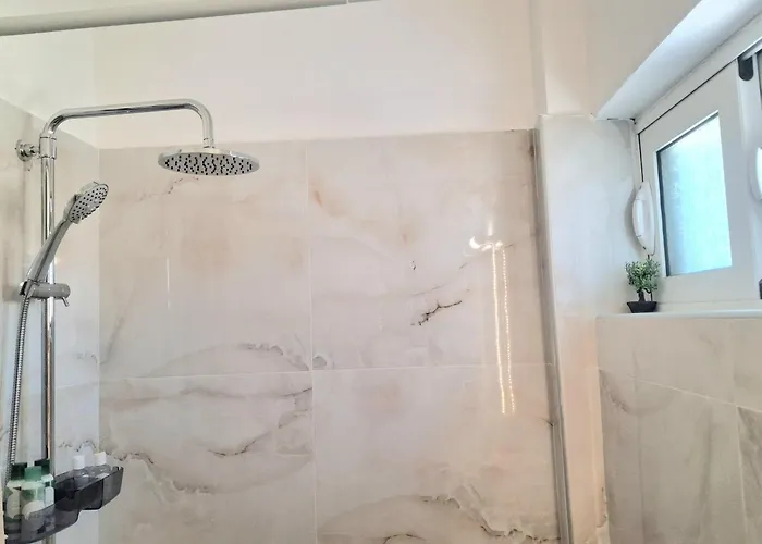 Rodini Ylia - Maisonette With Yard Appartement