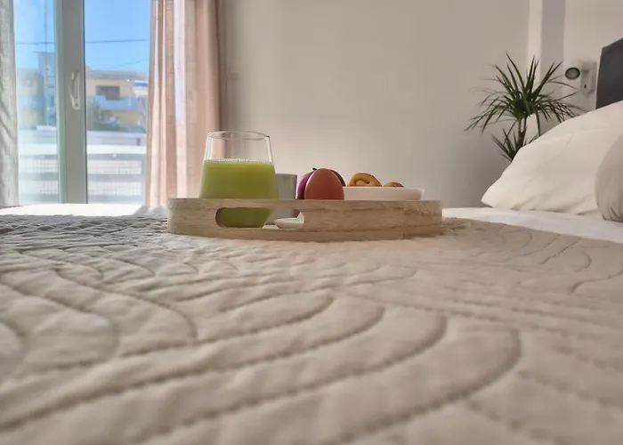 Rodini Ylia - Maisonette With Yard Appartement *